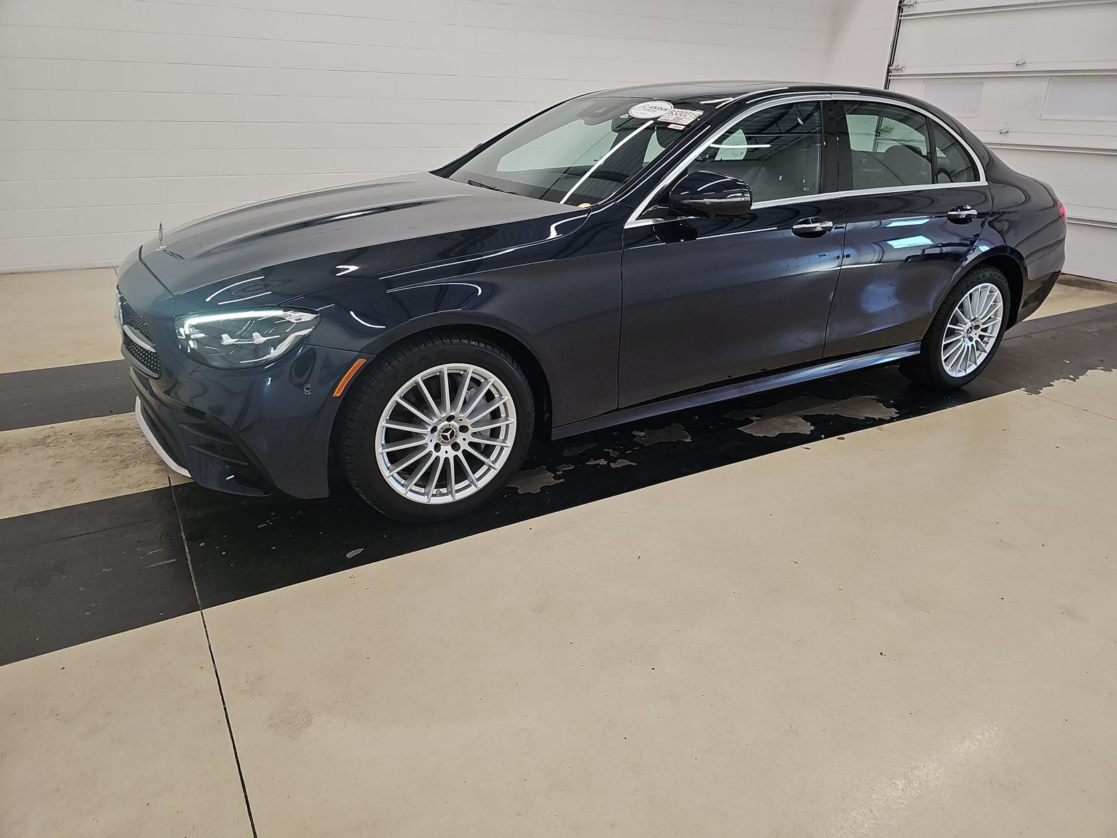 MERCEDES-BENZ E-CLASS - 1