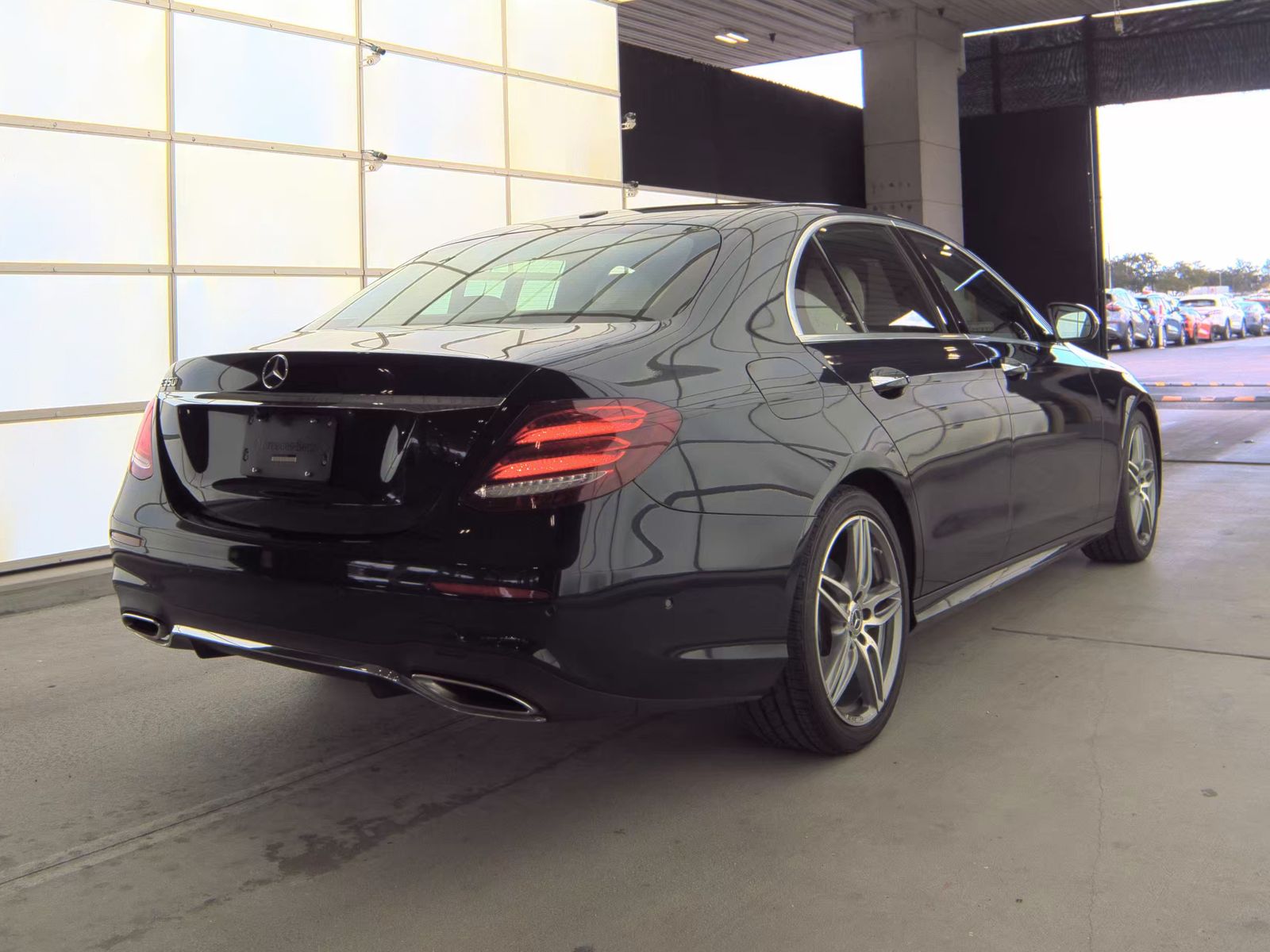 MERCEDES-BENZ E-CLASS - 6