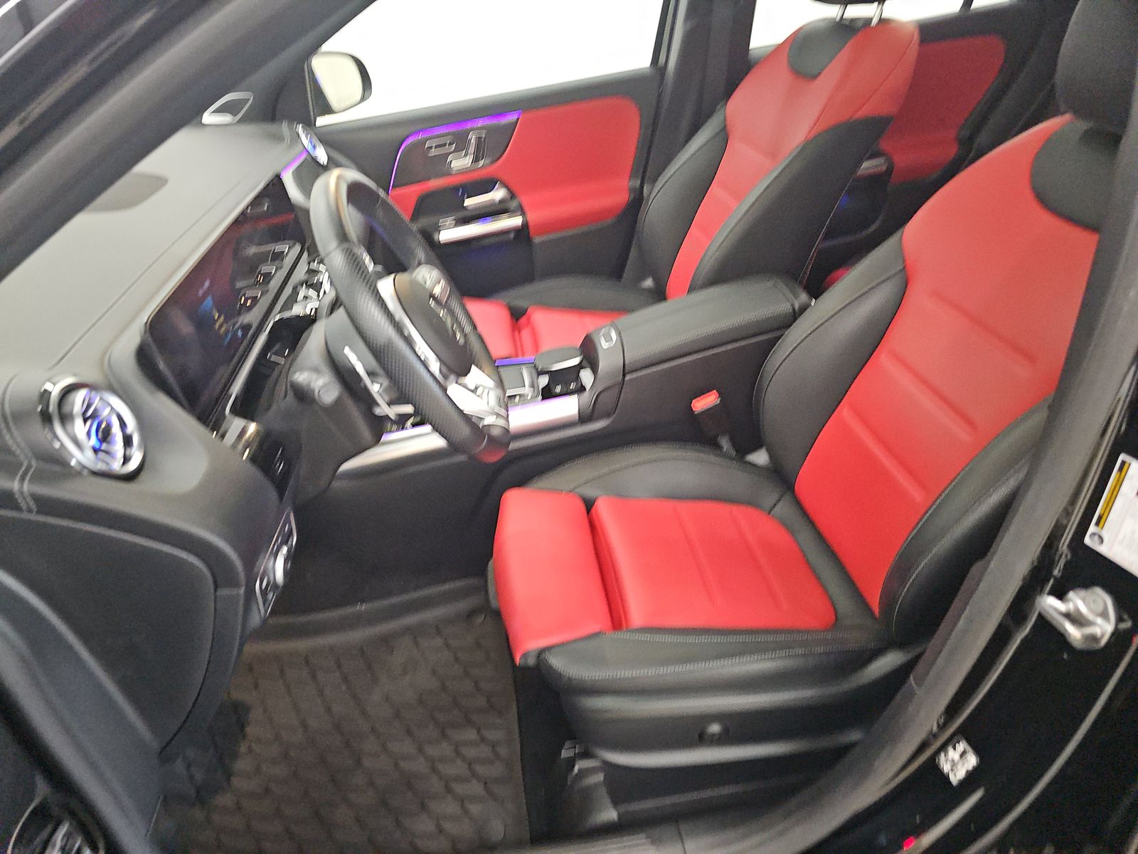 MERCEDES-BENZ GLA-CLASS AMG - 8