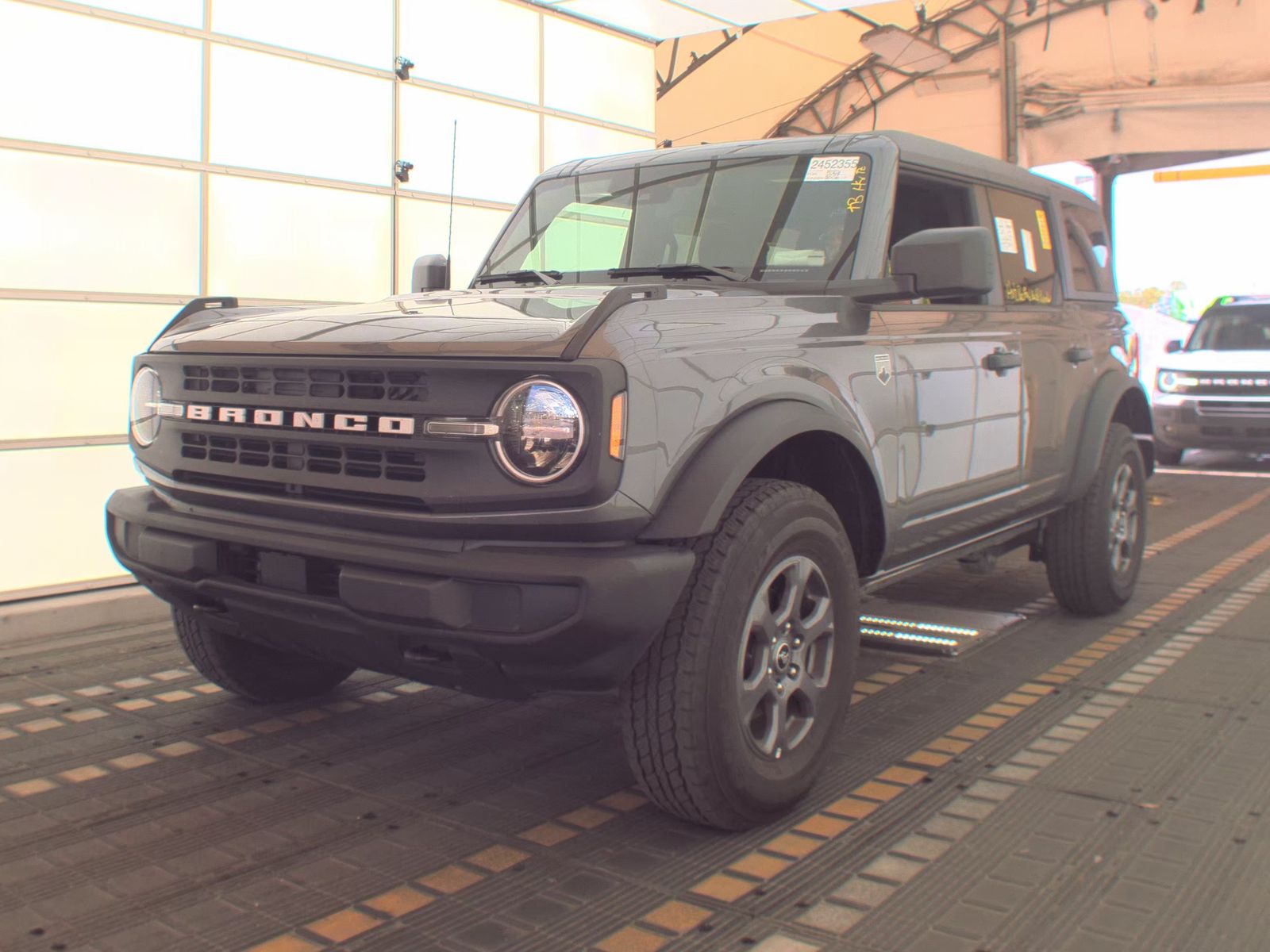 FORD BRONCO - 1