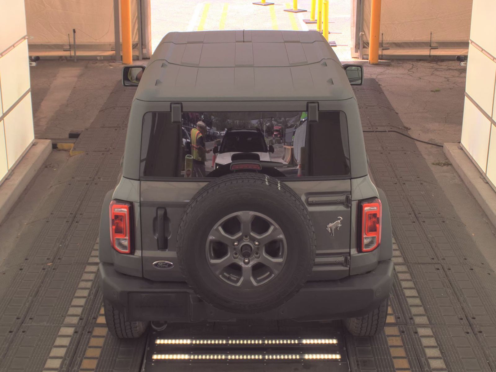 FORD BRONCO - 7