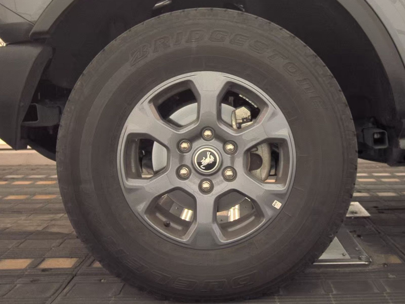 FORD BRONCO - 10