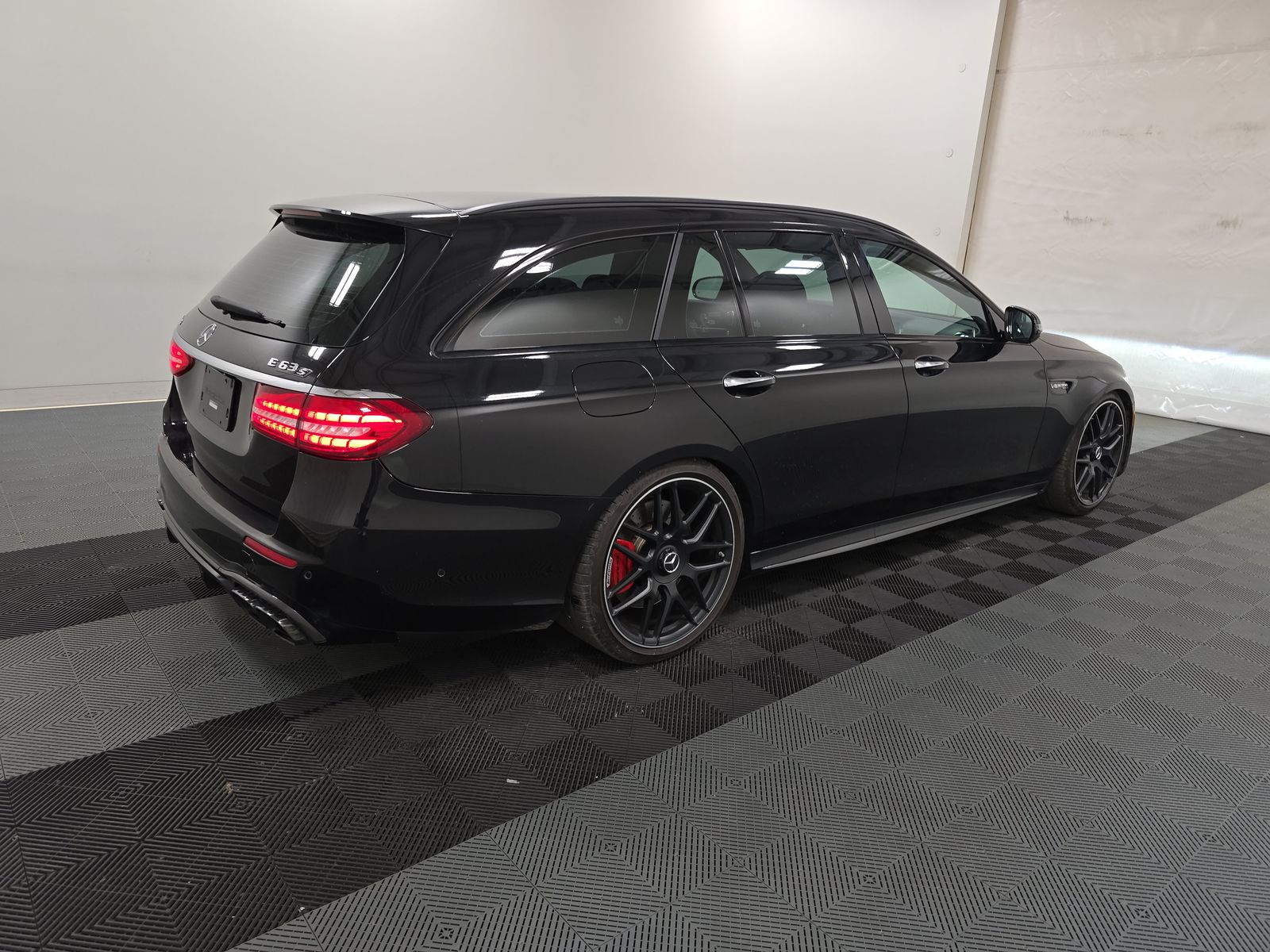 MERCEDES-BENZ E-CLASS - 5