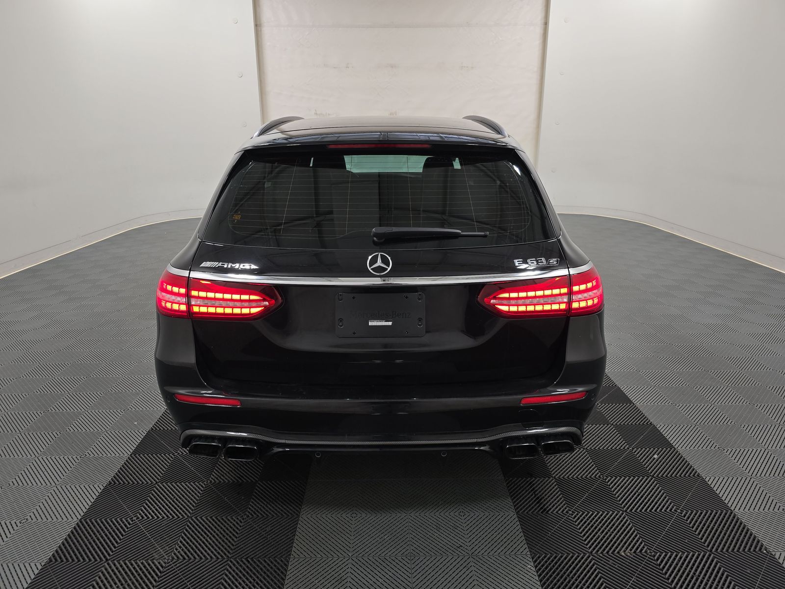 MERCEDES-BENZ E-CLASS - 6