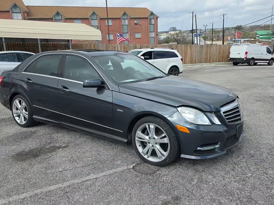 MERCEDES-BENZ E-CLASS - 4