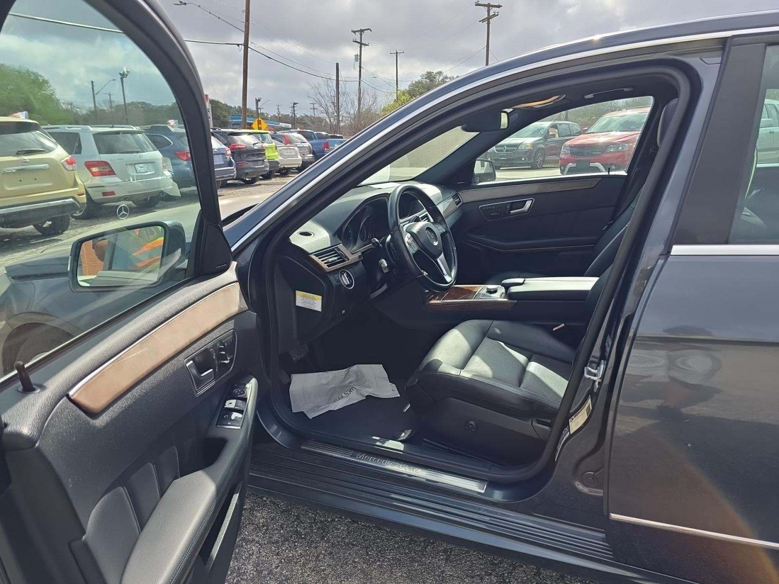 MERCEDES-BENZ E-CLASS - 8