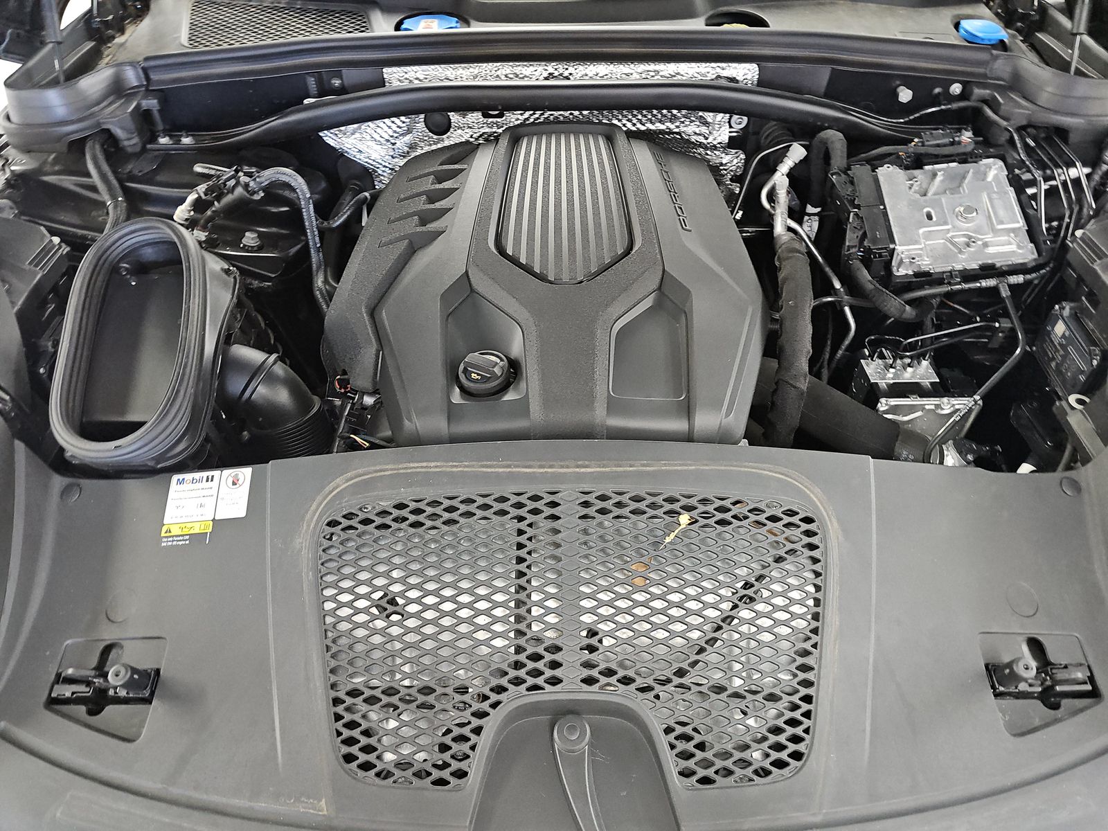 2022 Porsche Macan Base AWD