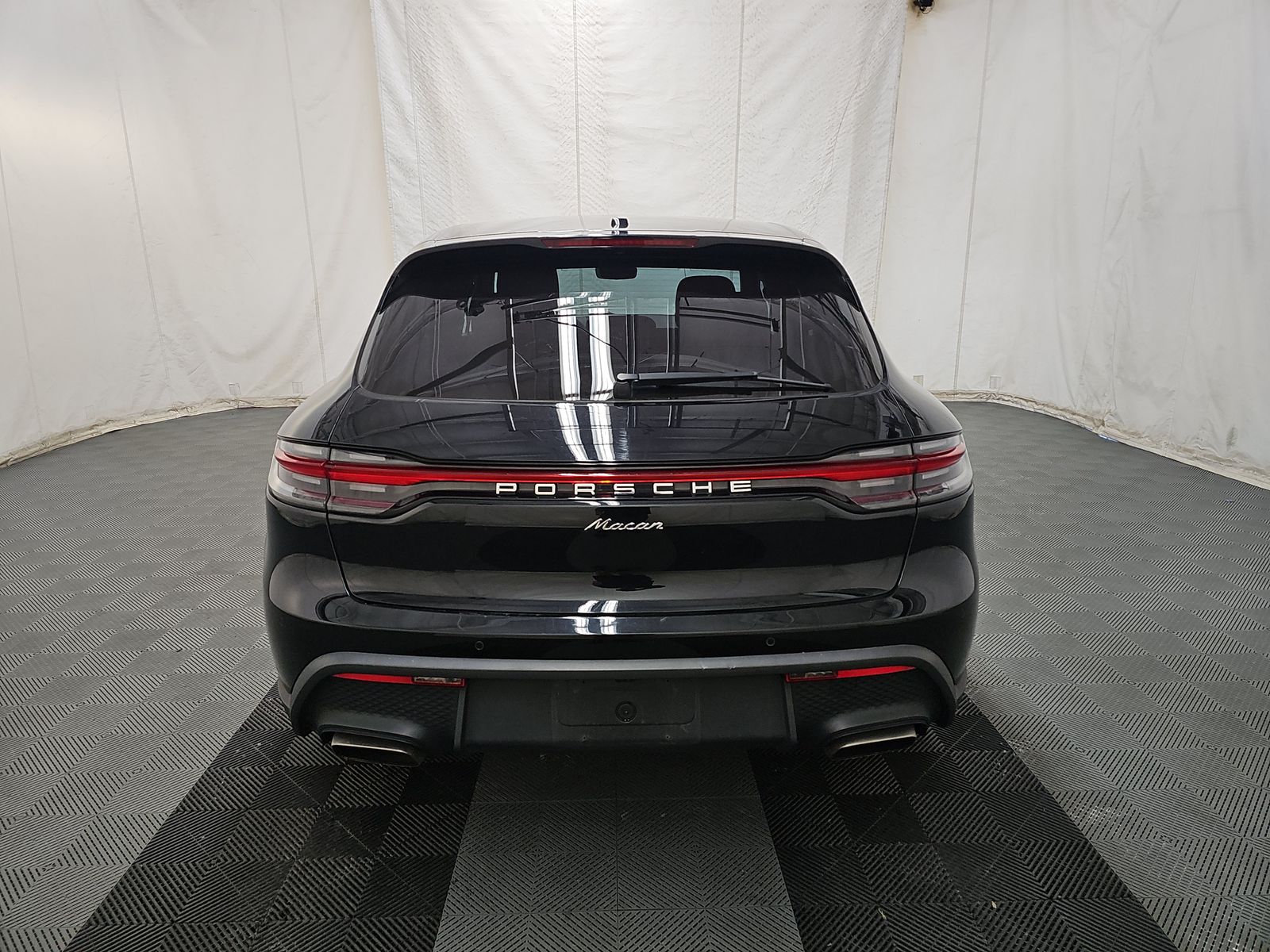 2022 Porsche Macan Base AWD