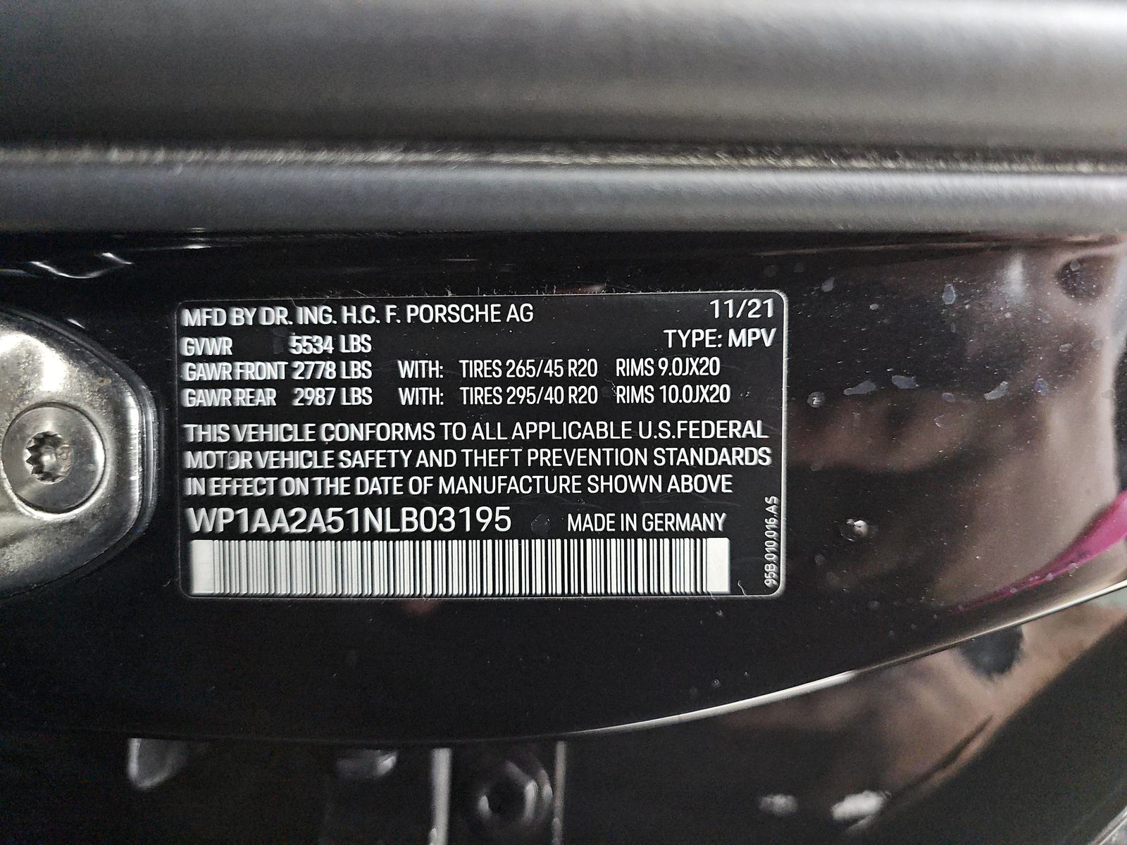 2022 Porsche Macan Base AWD