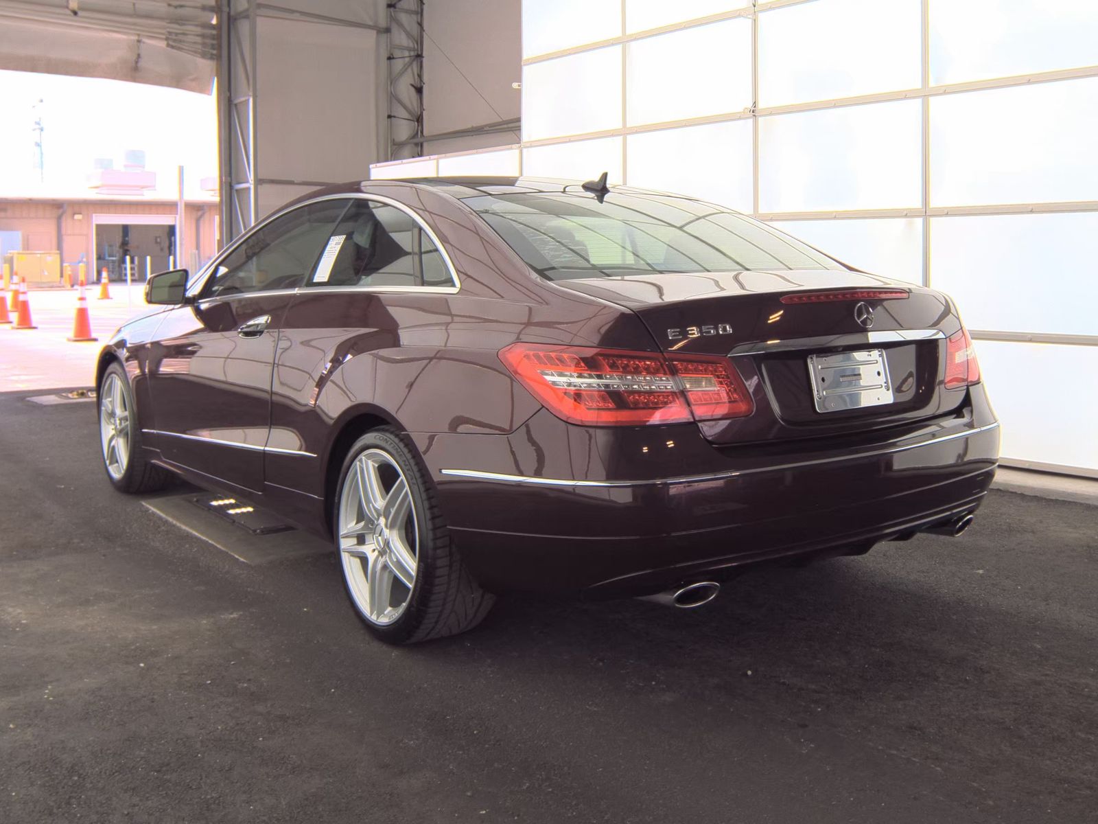 MERCEDES-BENZ E-CLASS - 9