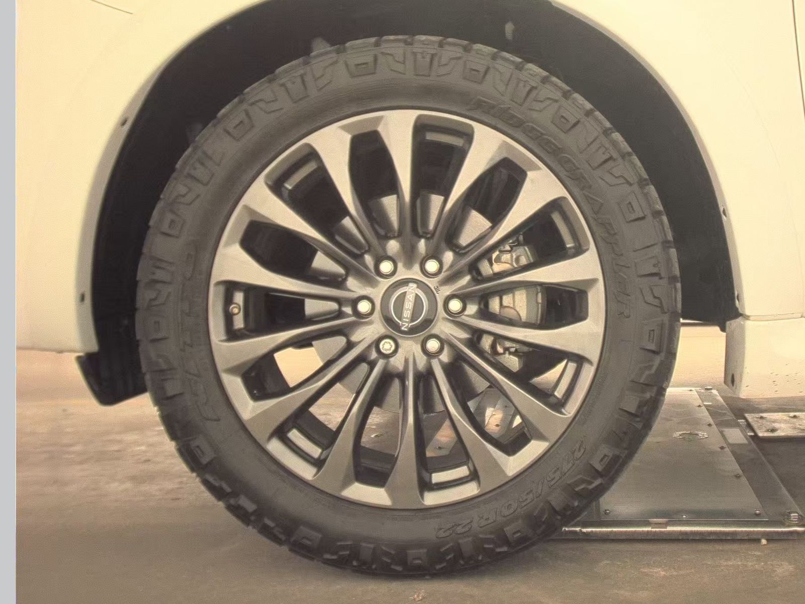 NISSAN ARMADA - 10