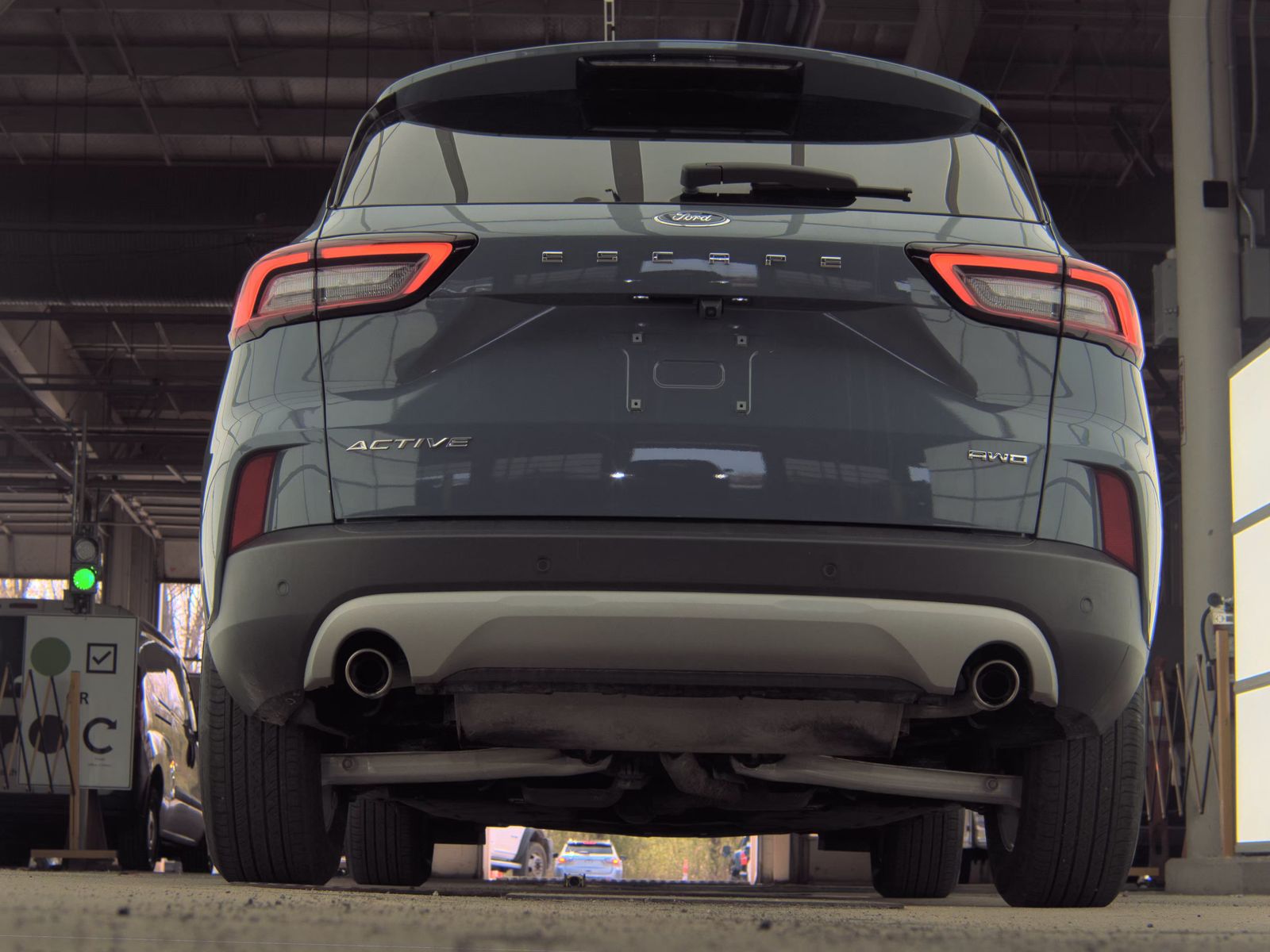 FORD ESCAPE - 8