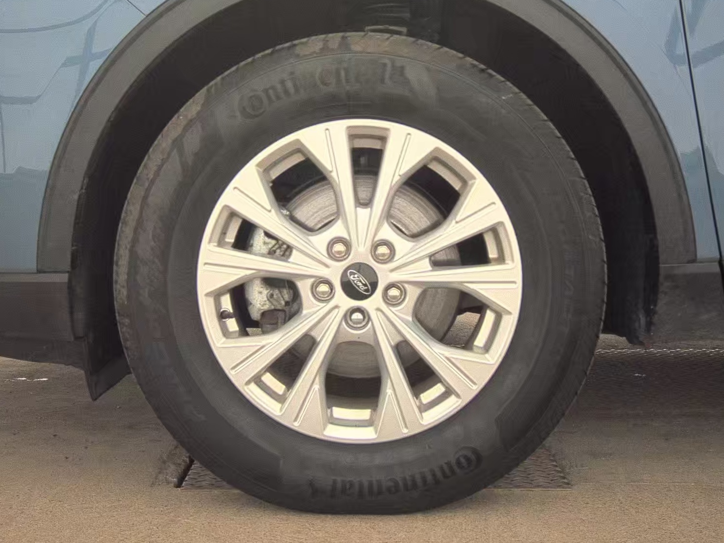 FORD ESCAPE - 10