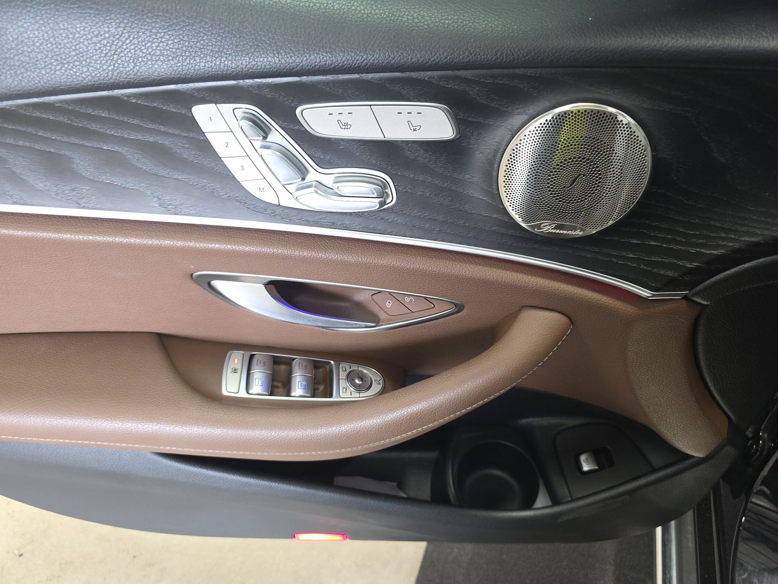 MERCEDES-BENZ E-CLASS - 10