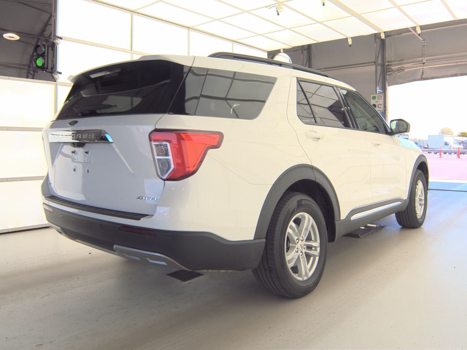 FORD EXPLORER - 6