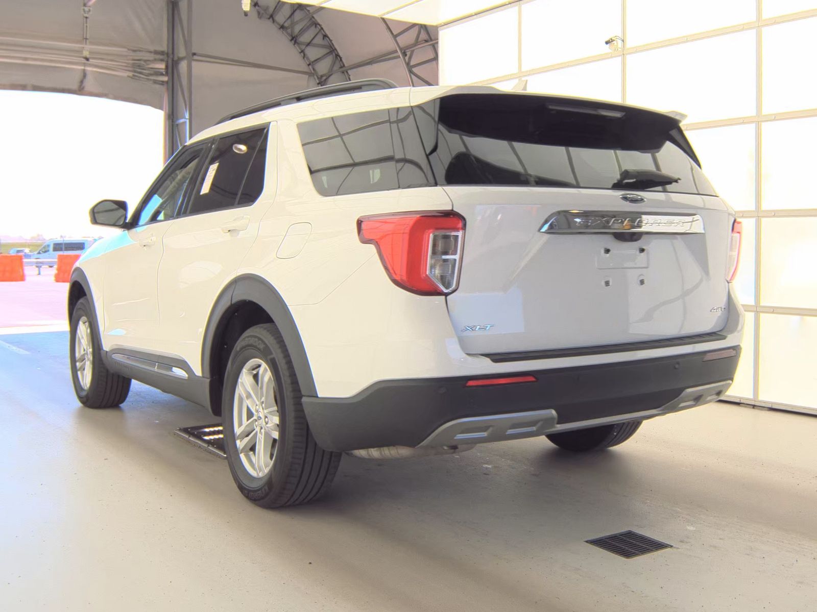 FORD EXPLORER - 9