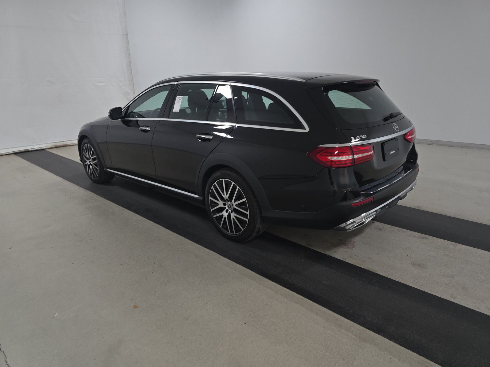 MERCEDES-BENZ E-CLASS - 7