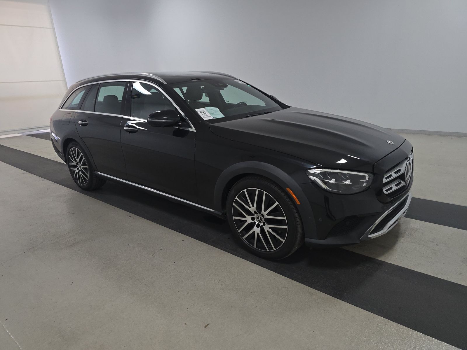 MERCEDES-BENZ E-CLASS - 4