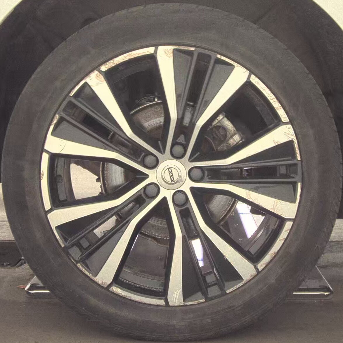 2023 Volvo XC60 B5 Plus AWD