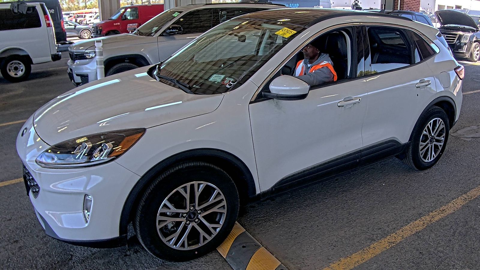 FORD ESCAPE - 1