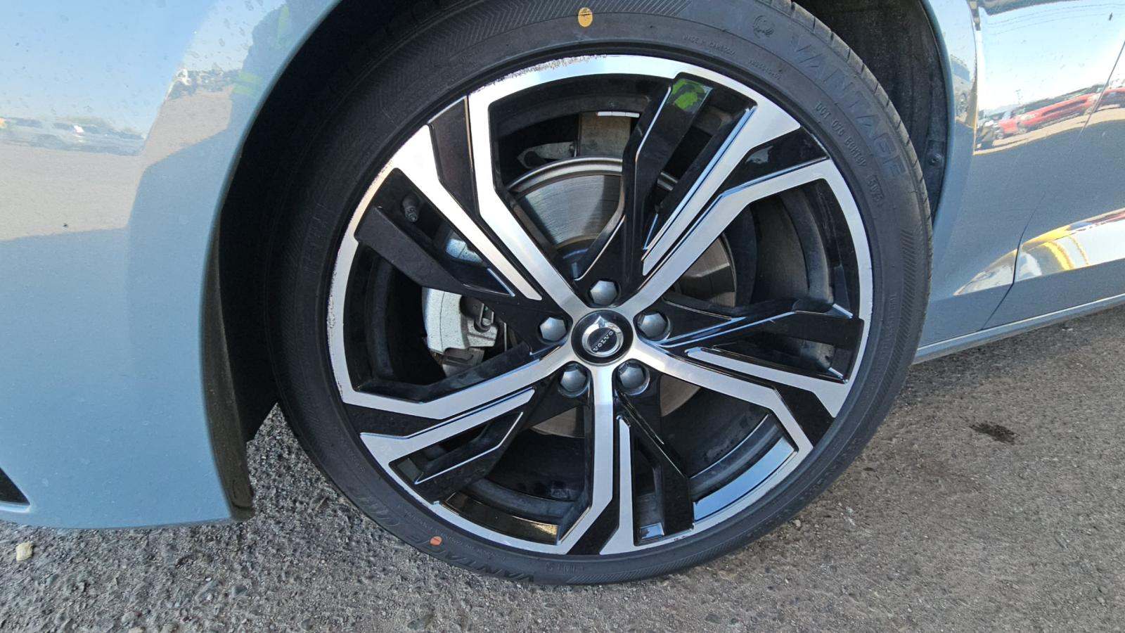 2024 Volvo S60 B5 Core AWD