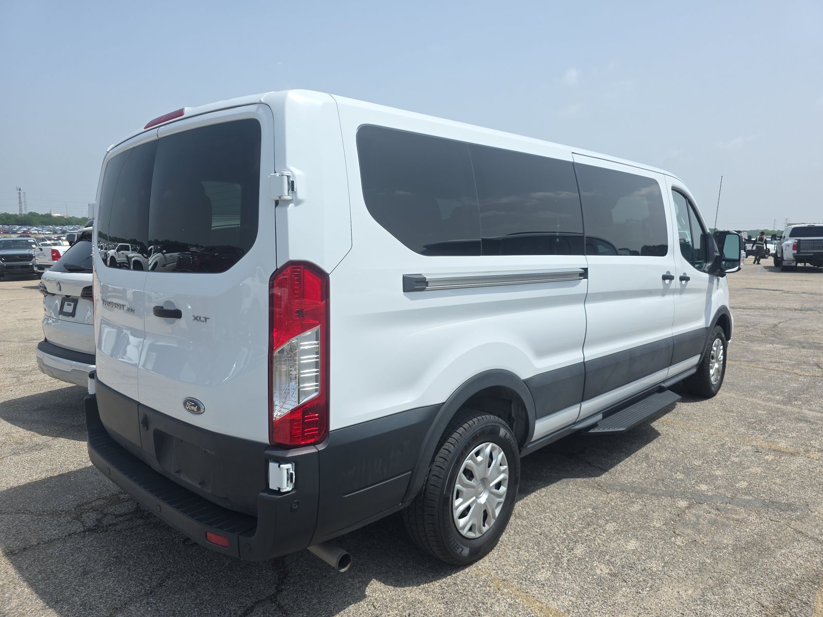 FORD TRANSIT 350 - 6