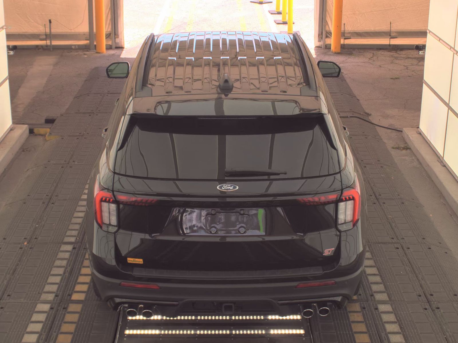 FORD EXPLORER - 7