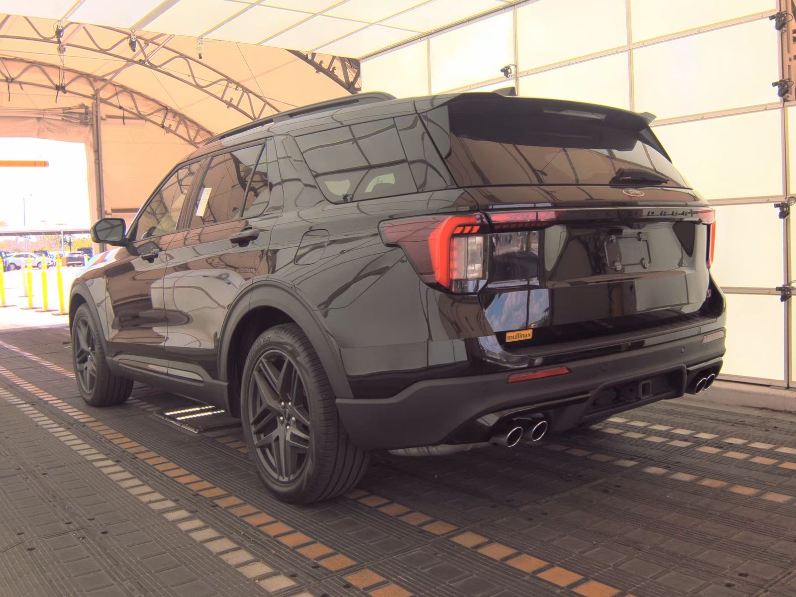 FORD EXPLORER - 9