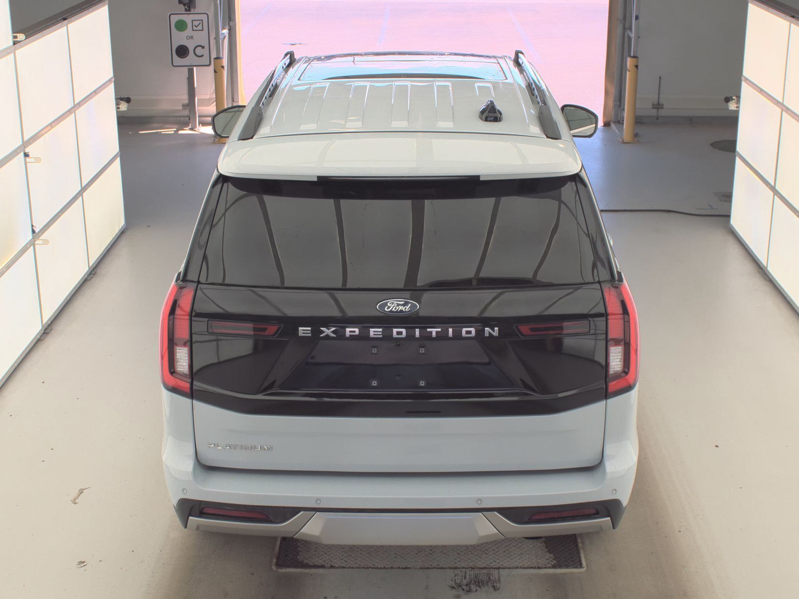 FORD EXPEDITION - 7