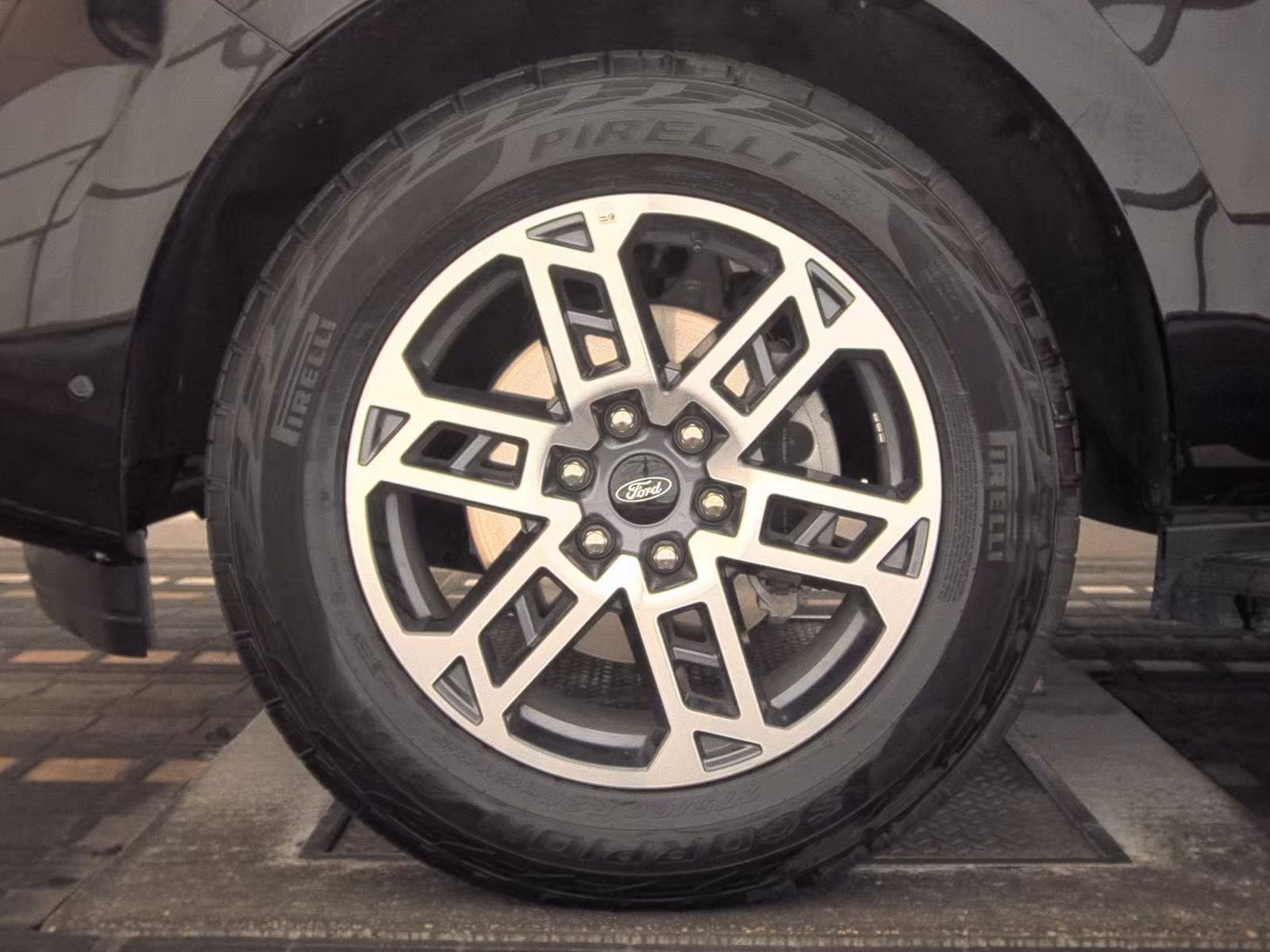 FORD EXPEDITION - 10