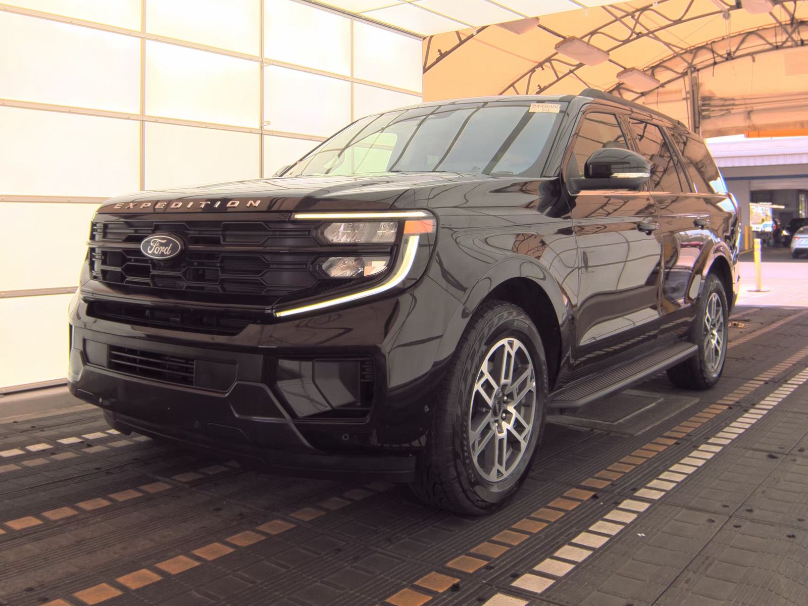 FORD EXPEDITION - 1