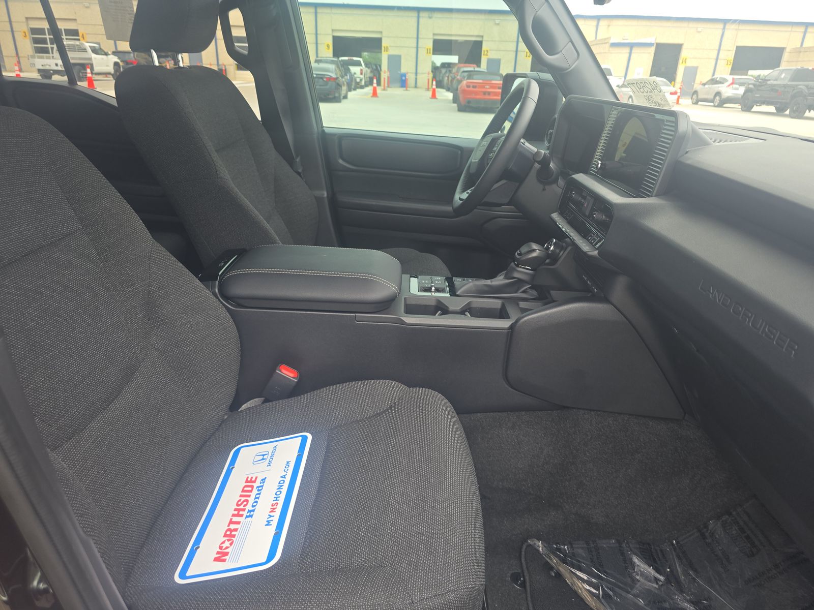 TOYOTA LAND CRUISER - 9