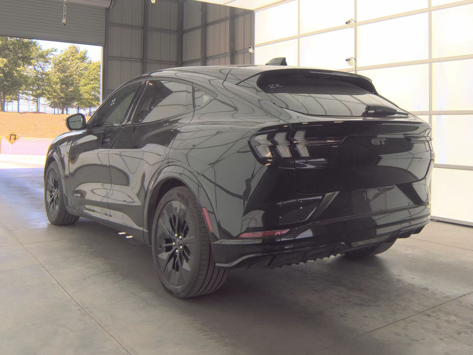 FORD MUSTANG MACH-E - 9