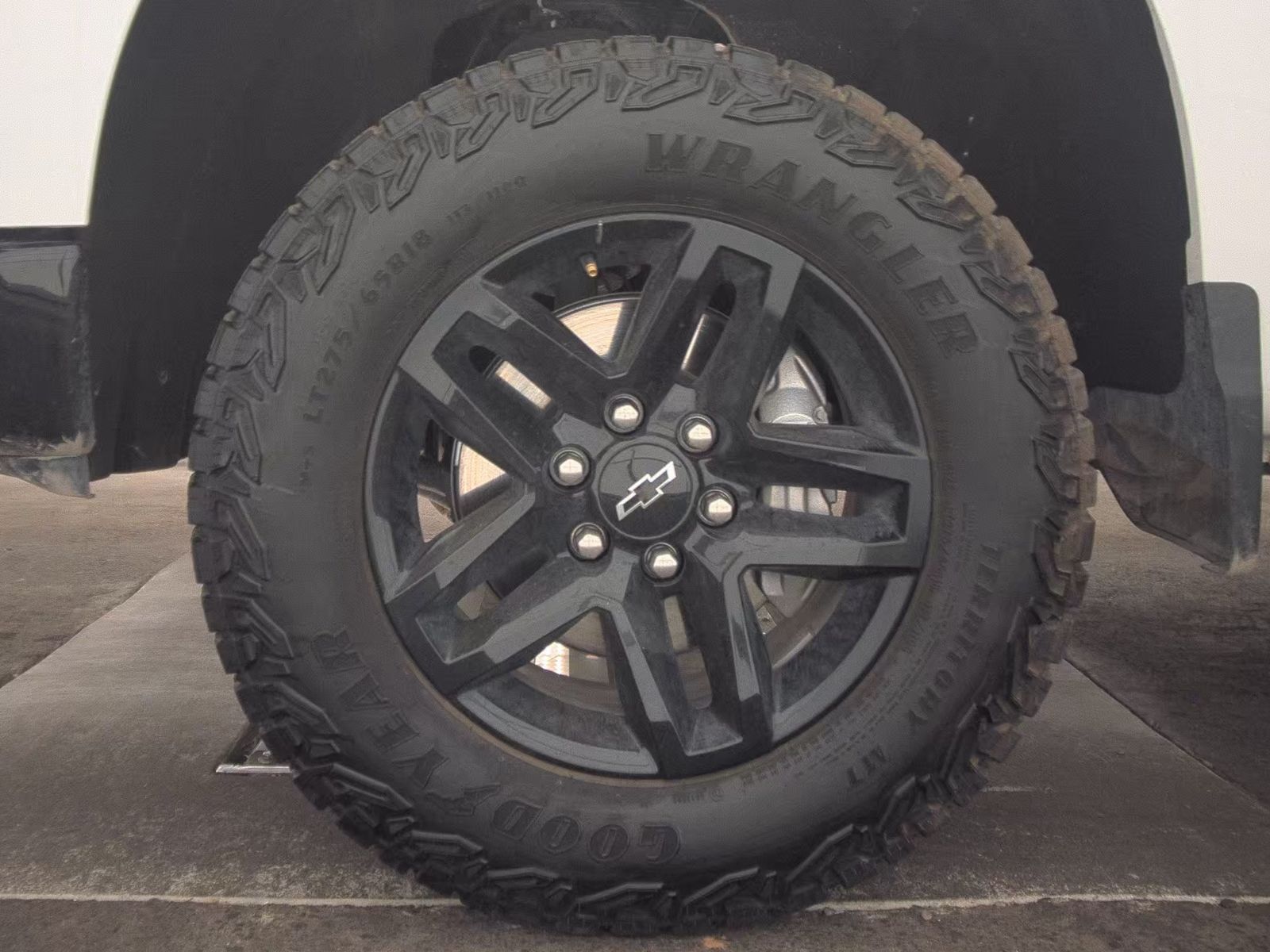 CHEVROLET SILVERADO - 10