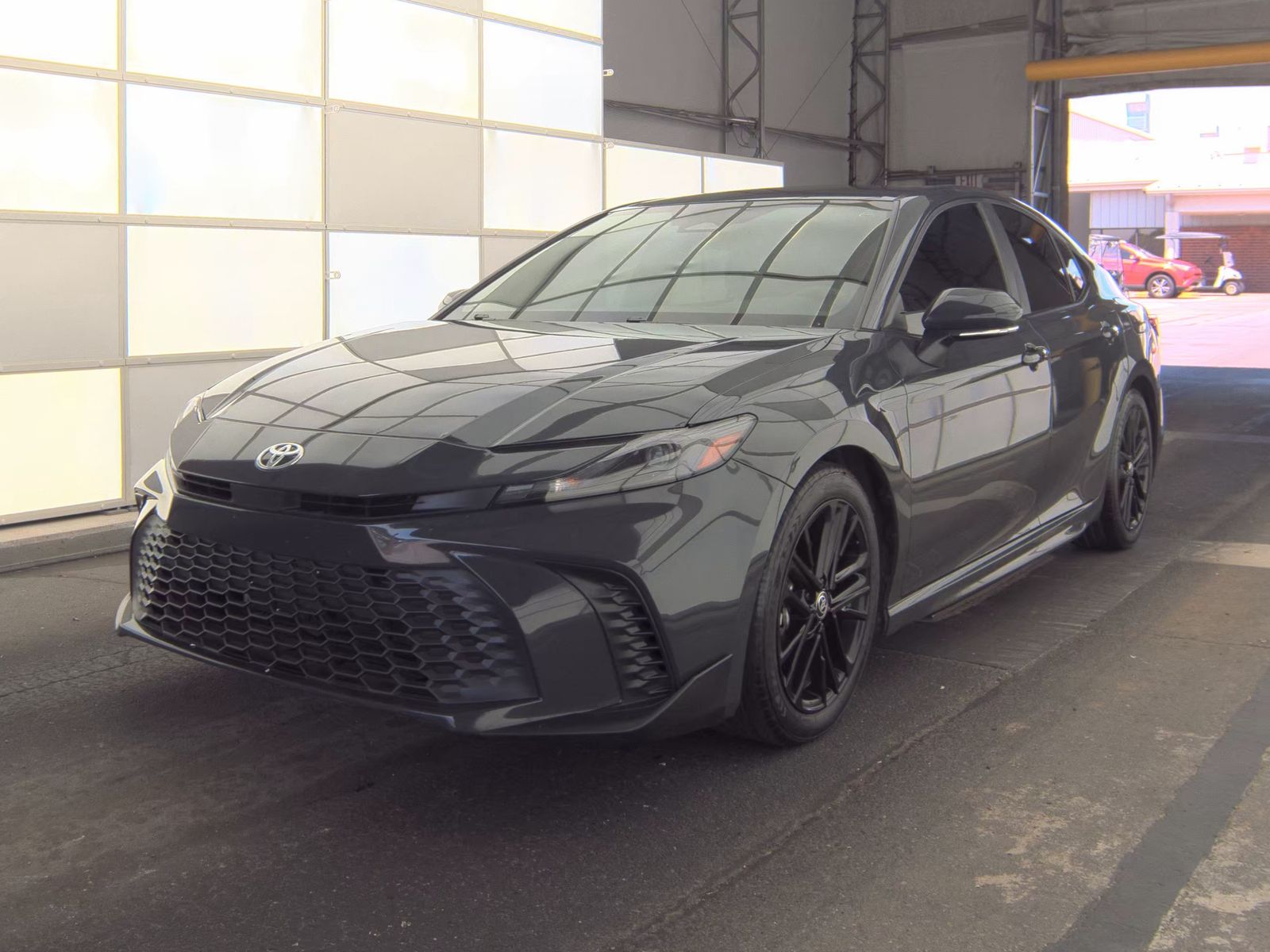 TOYOTA CAMRY - 1