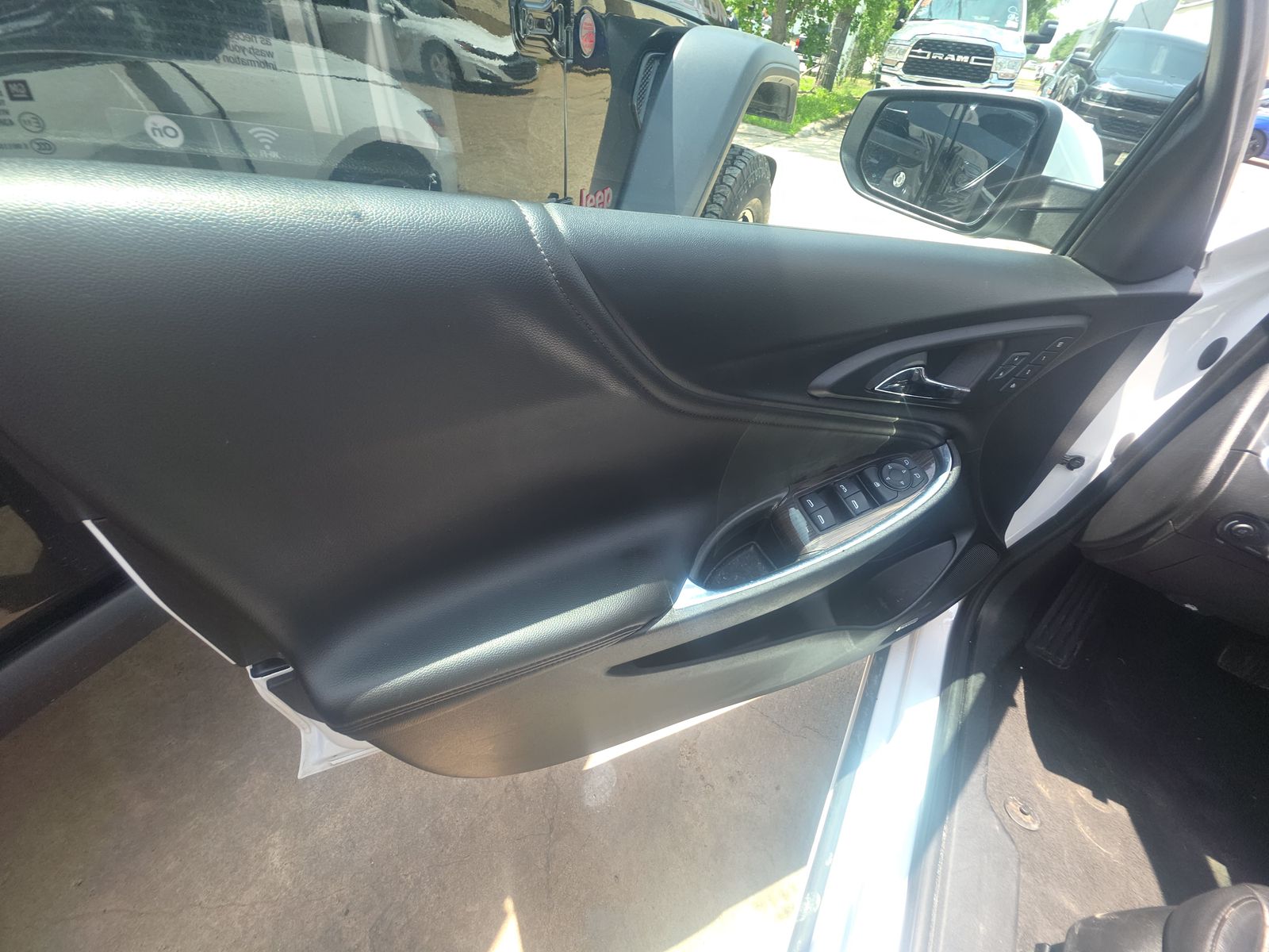 CHEVROLET CAMARO - 10