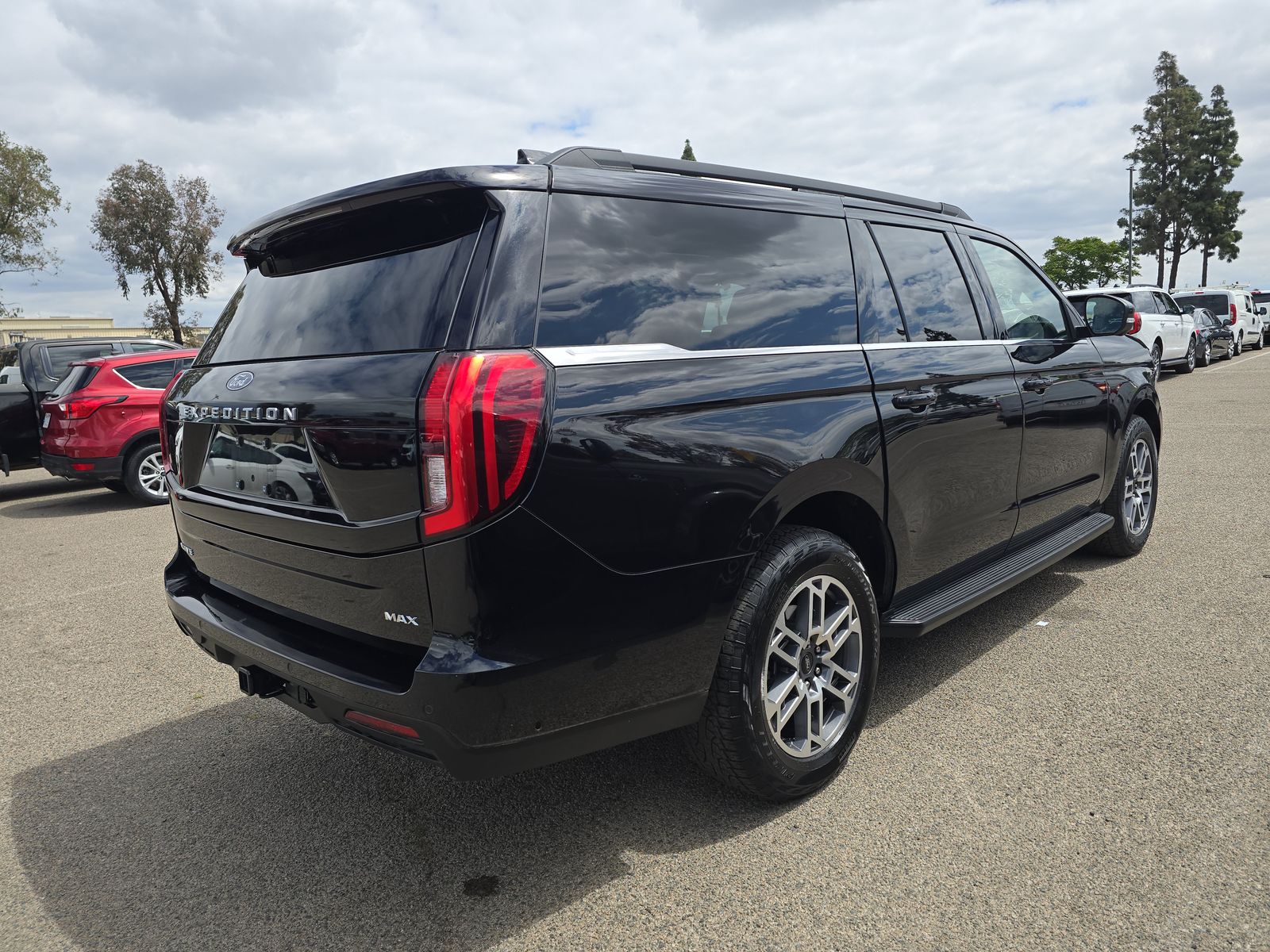 FORD EXPEDITION MAX - 5