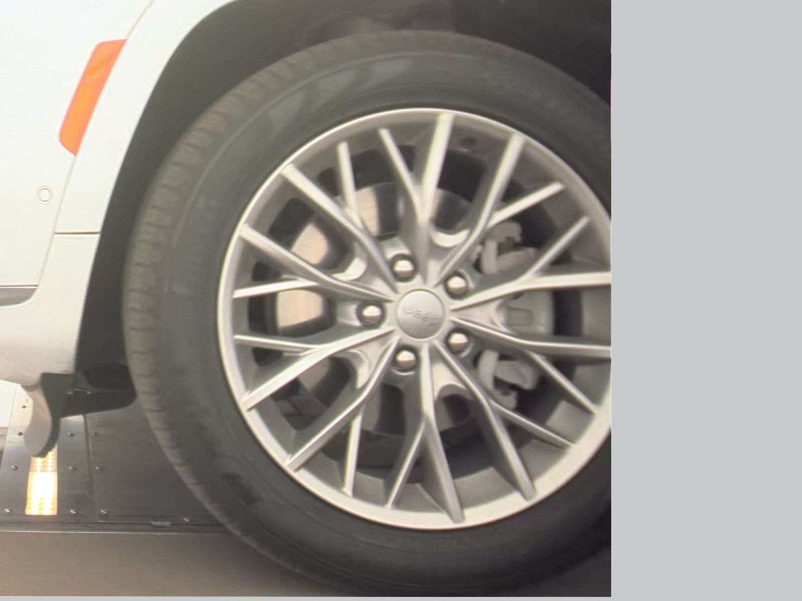 JEEP GRAND CHEROKEE - 10