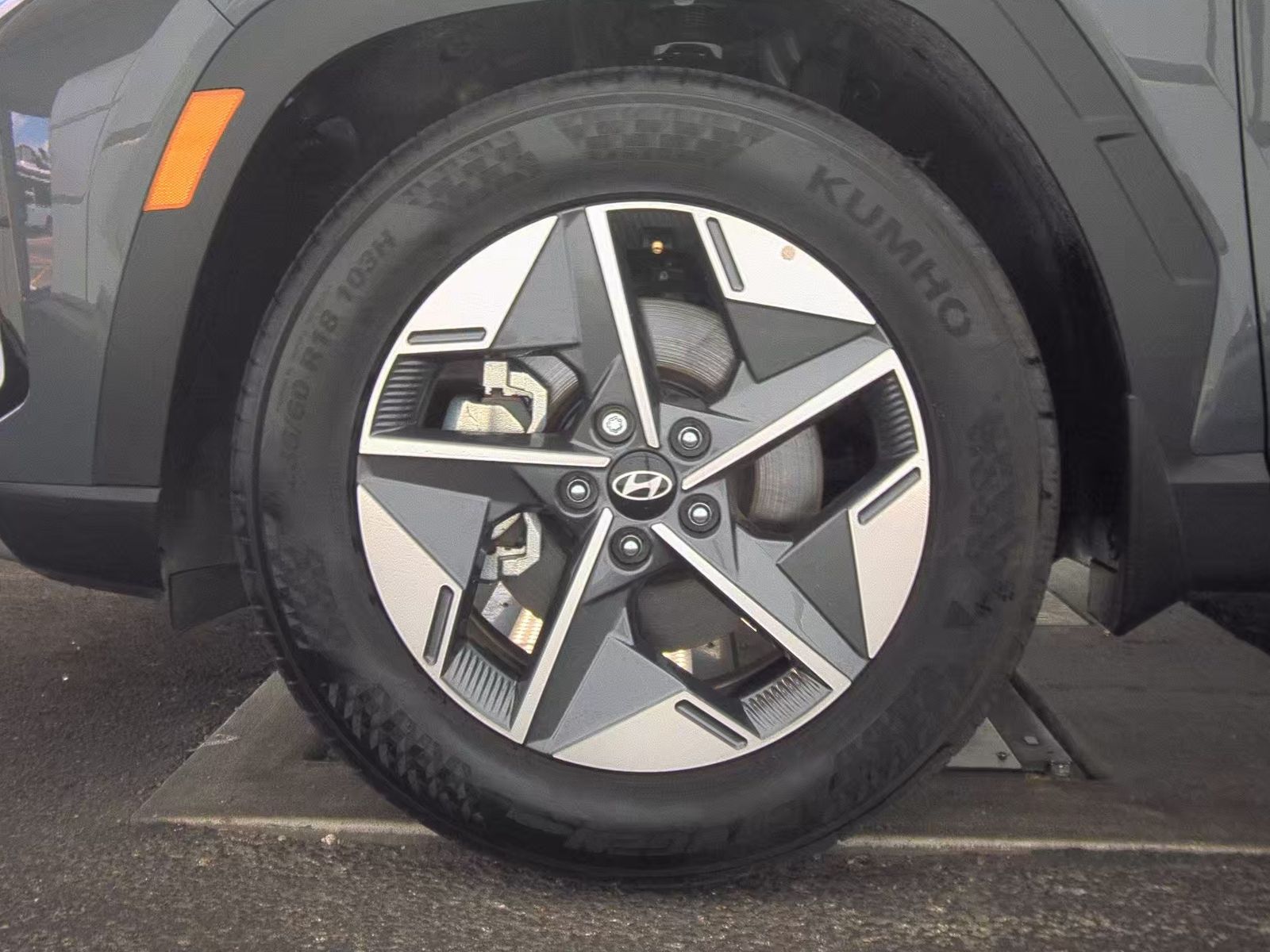 HYUNDAI TUCSON - 10