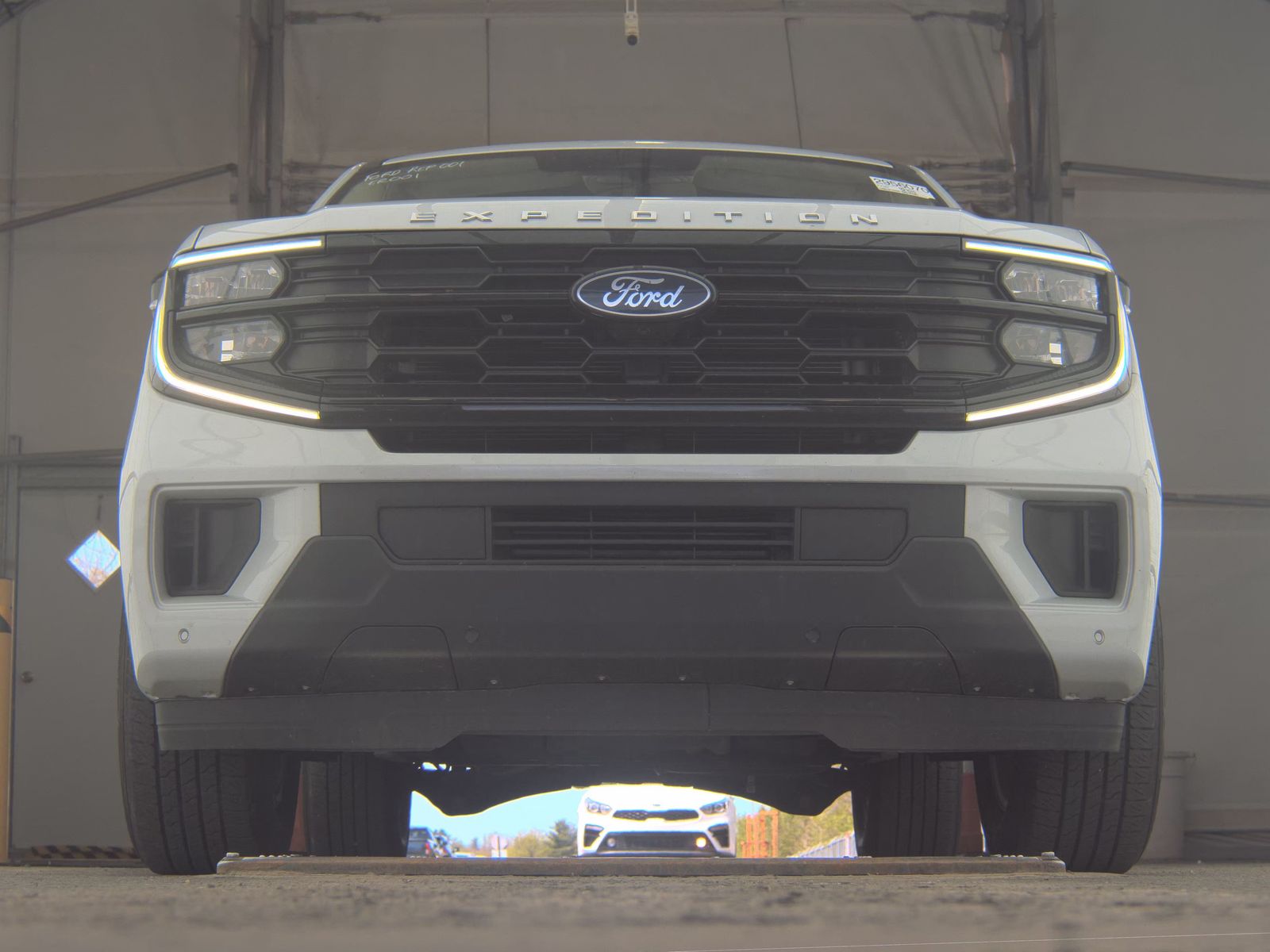 FORD EXPEDITION - 4