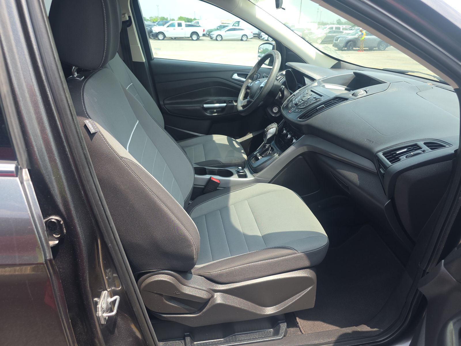 FORD ESCAPE - 9