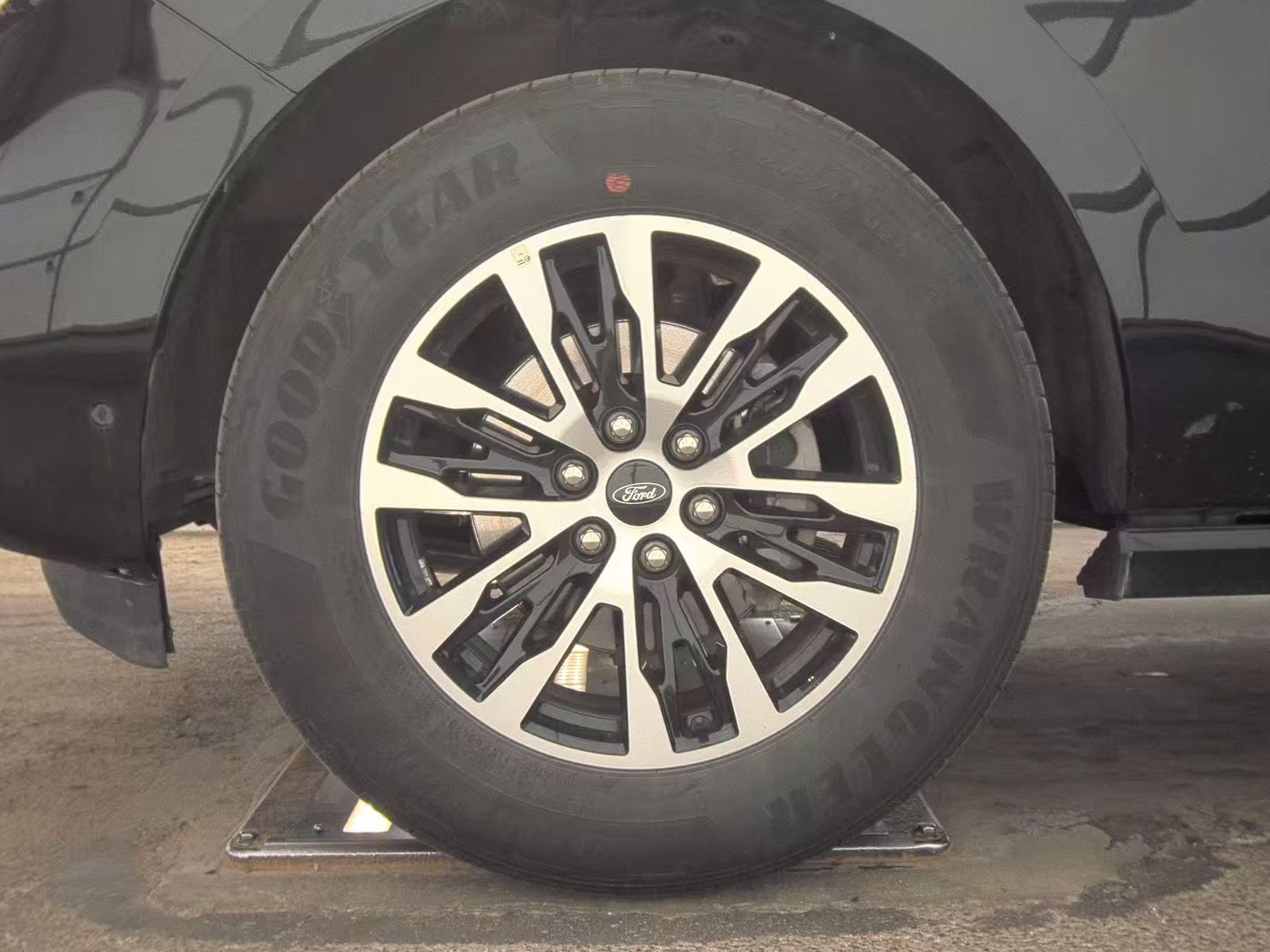 FORD EXPEDITION MAX - 10