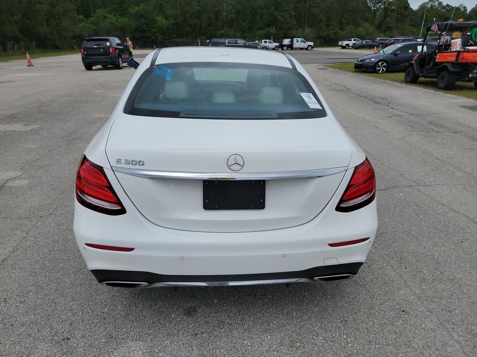 MERCEDES-BENZ E-CLASS - 6