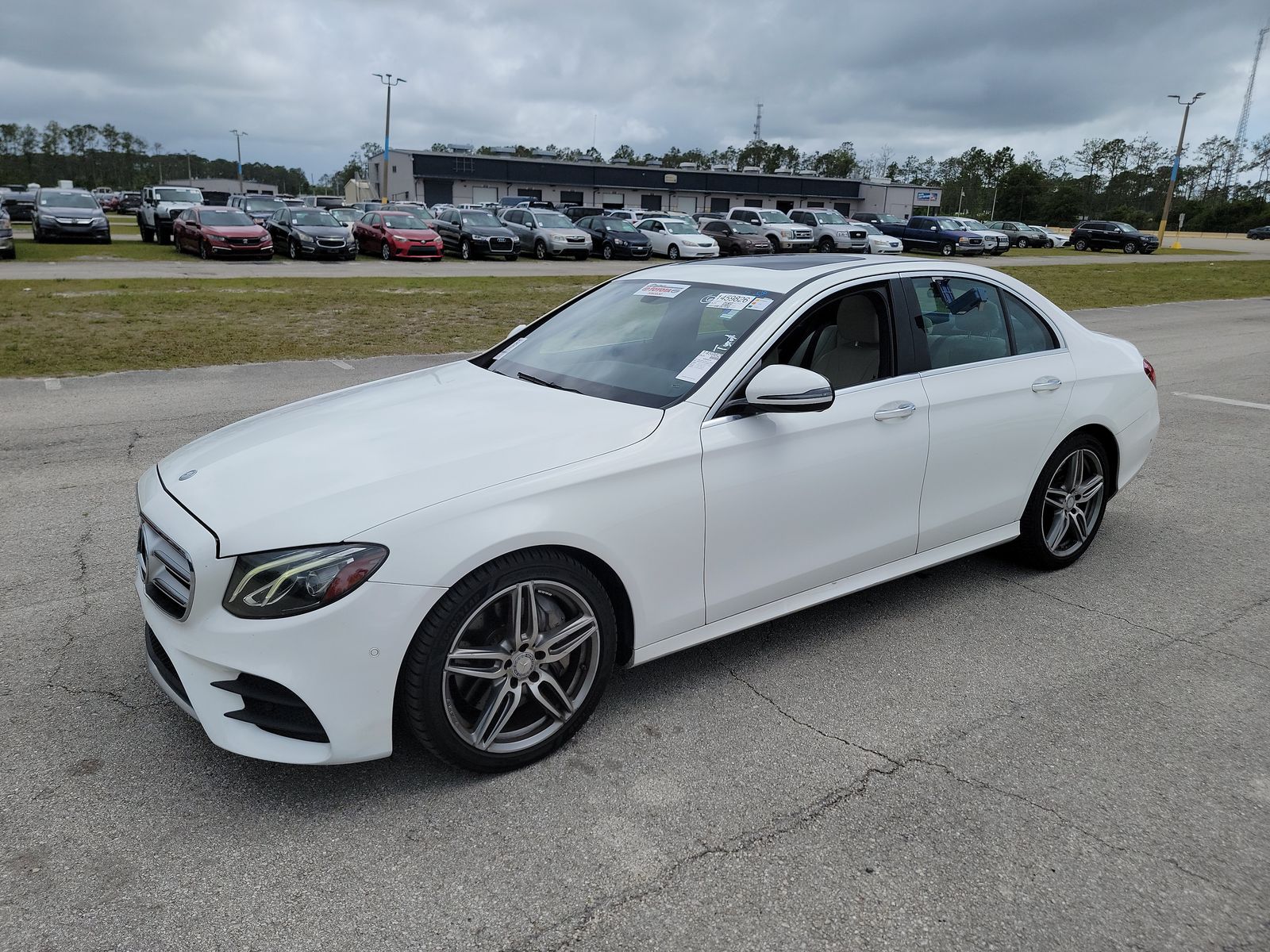 MERCEDES-BENZ E-CLASS - 1