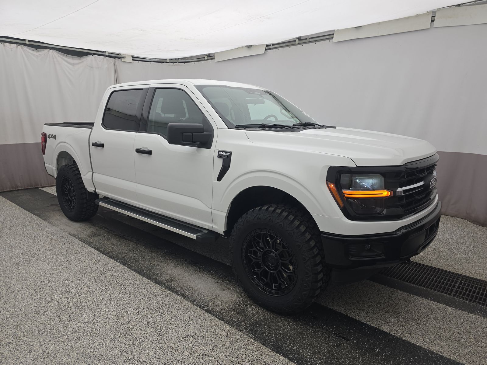 2025 Ford F-150 XLT AWD