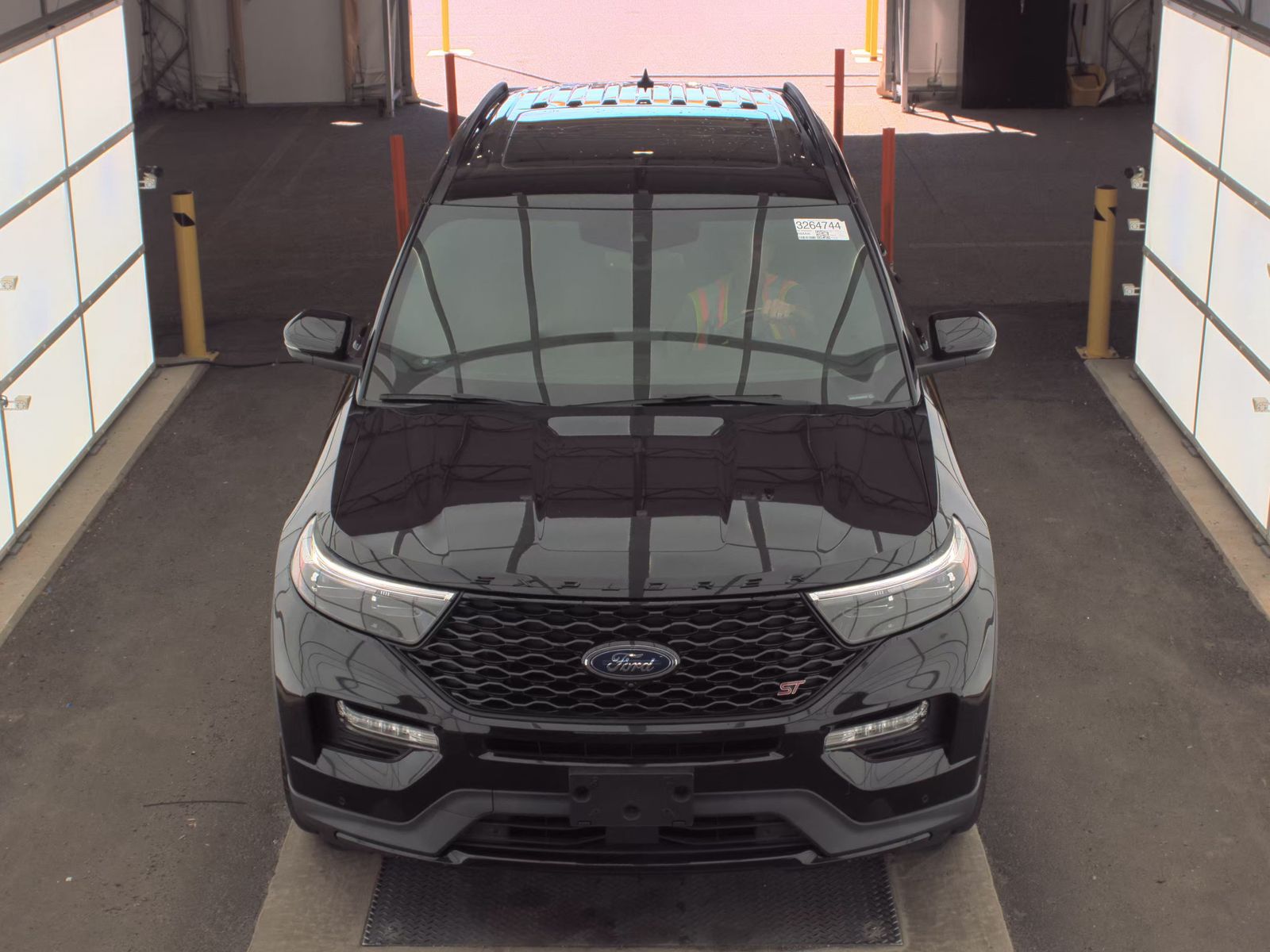 FORD EXPLORER - 3