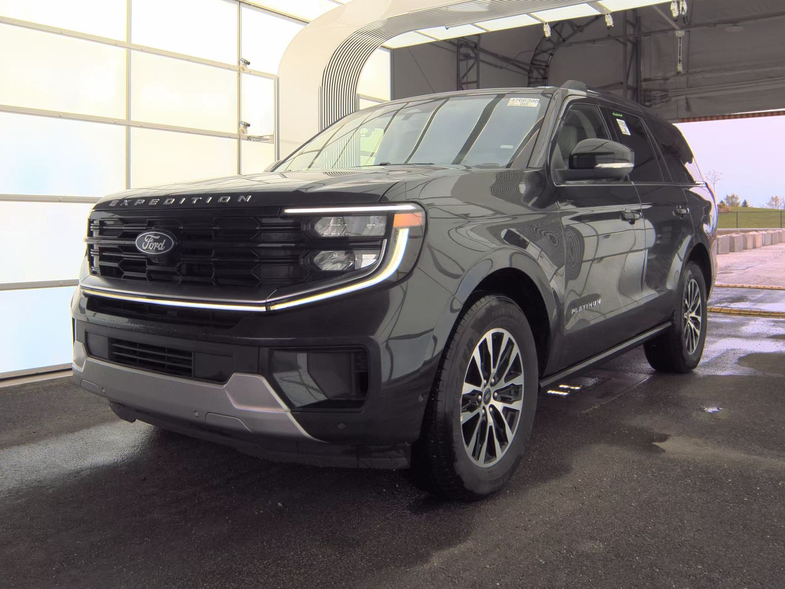 FORD EXPEDITION - 1