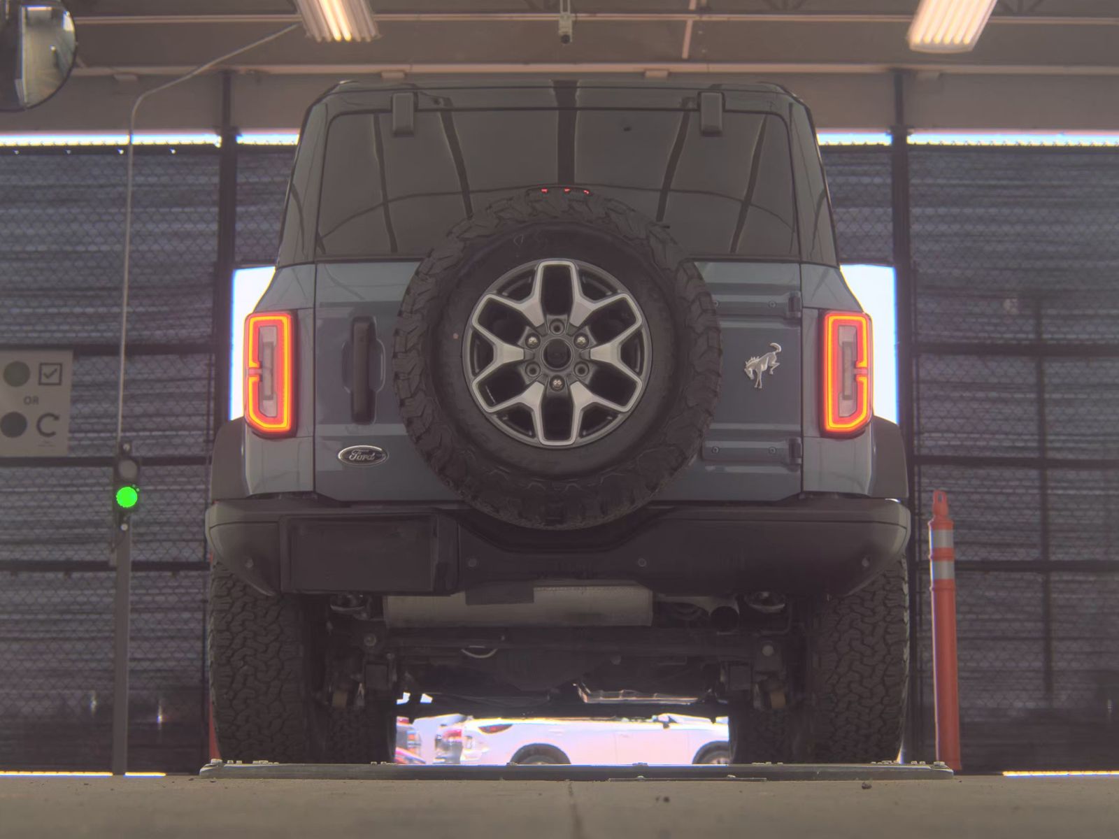 FORD BRONCO - 8