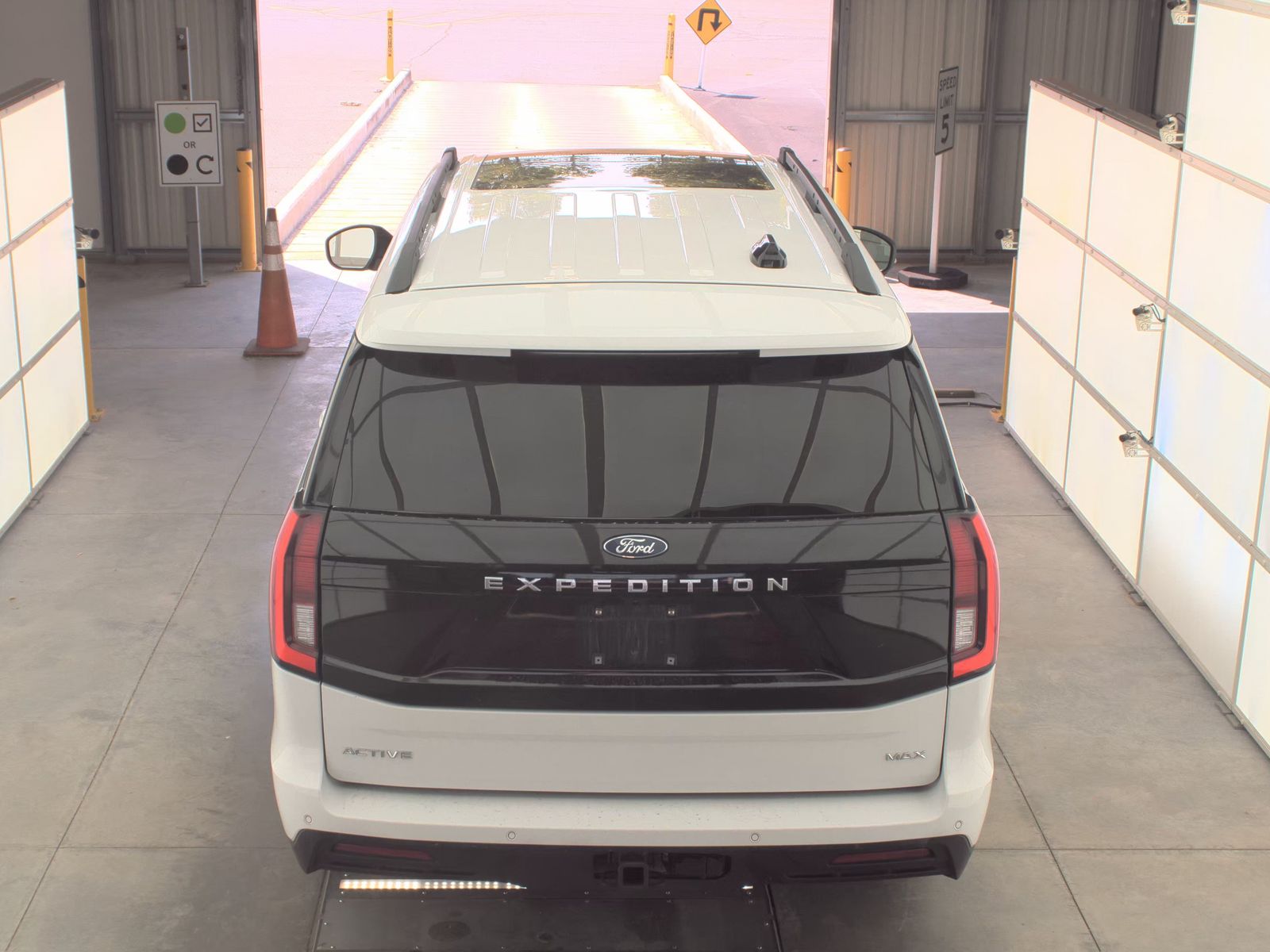 FORD EXPEDITION MAX - 7