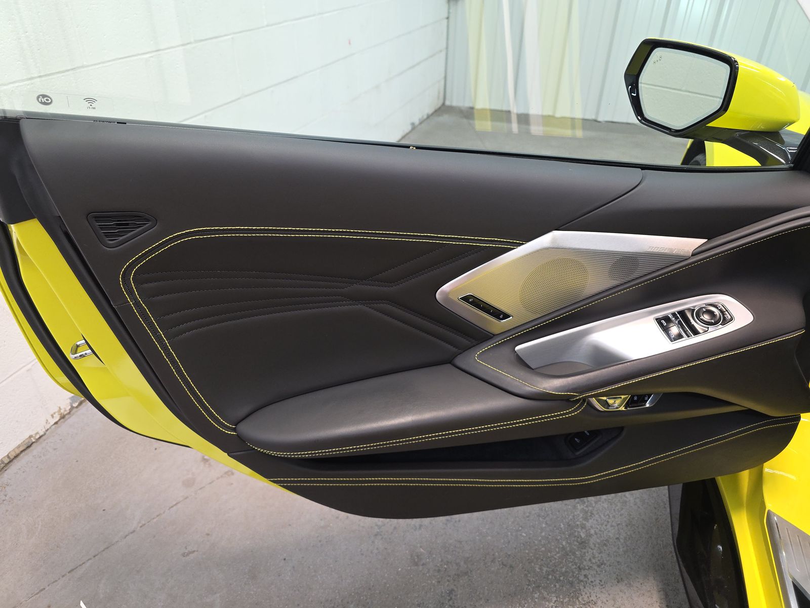 CHEVROLET CORVETTE - 10